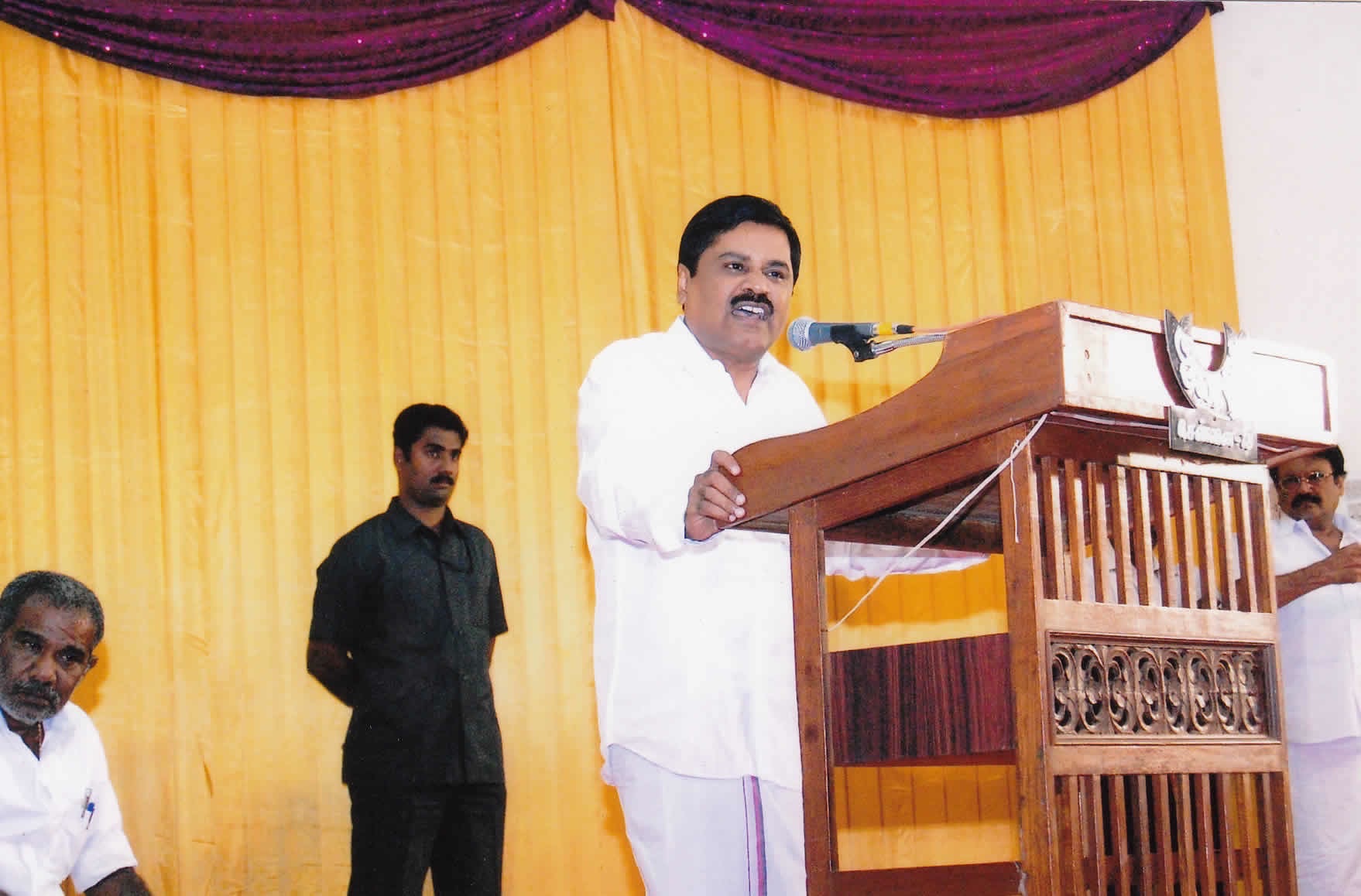 நன்றி கெட்டவர்களுடன் நான் ஏன் இருக்க வேண்டும்?” - பாஜகவில் இணைந்த கே.எஸ்.ராதாகிருஷ்ணன்